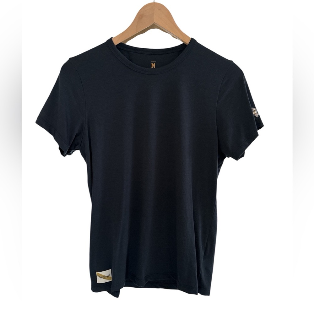 Tracksmith Women’s harrier tee black medium